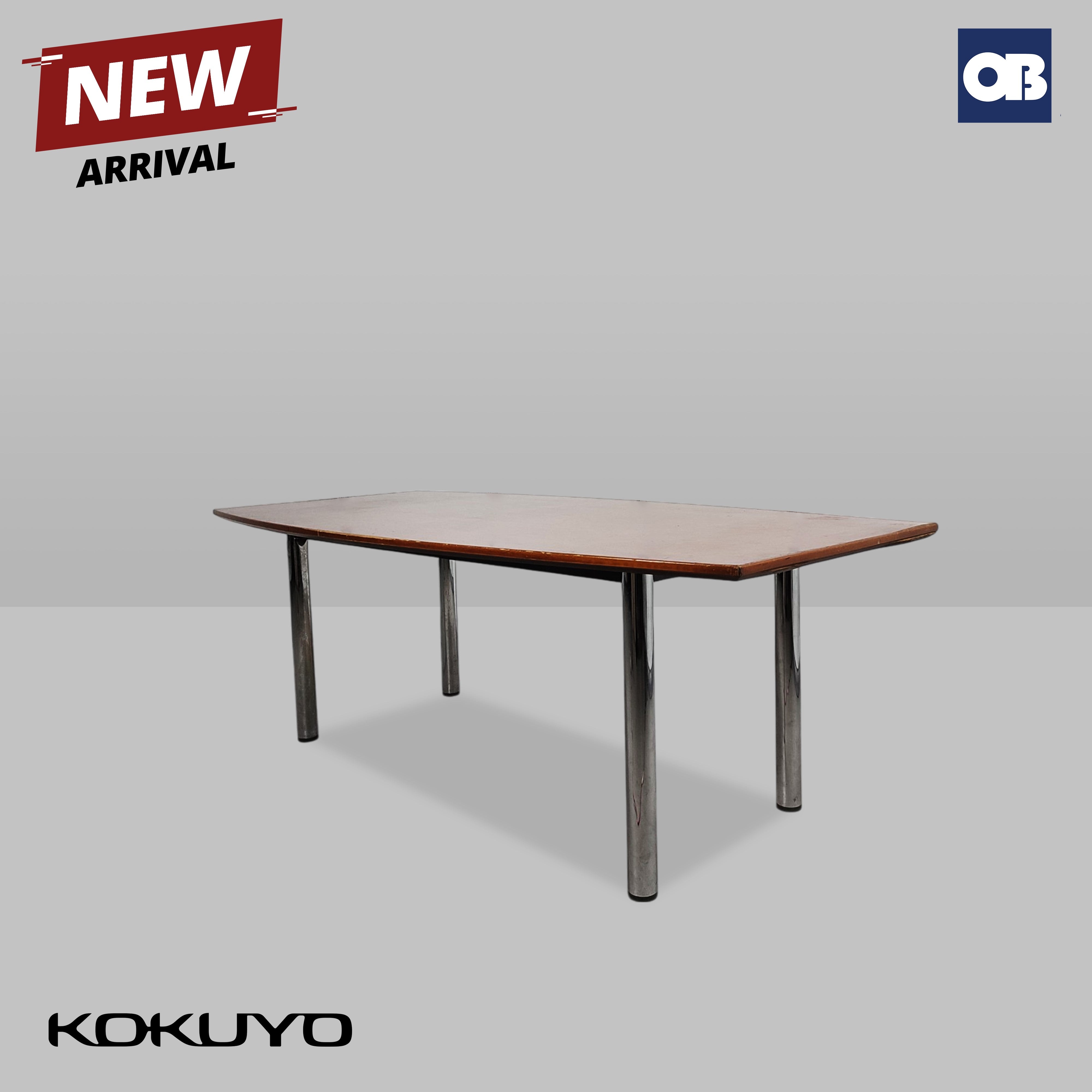 Kokuyo Center Table