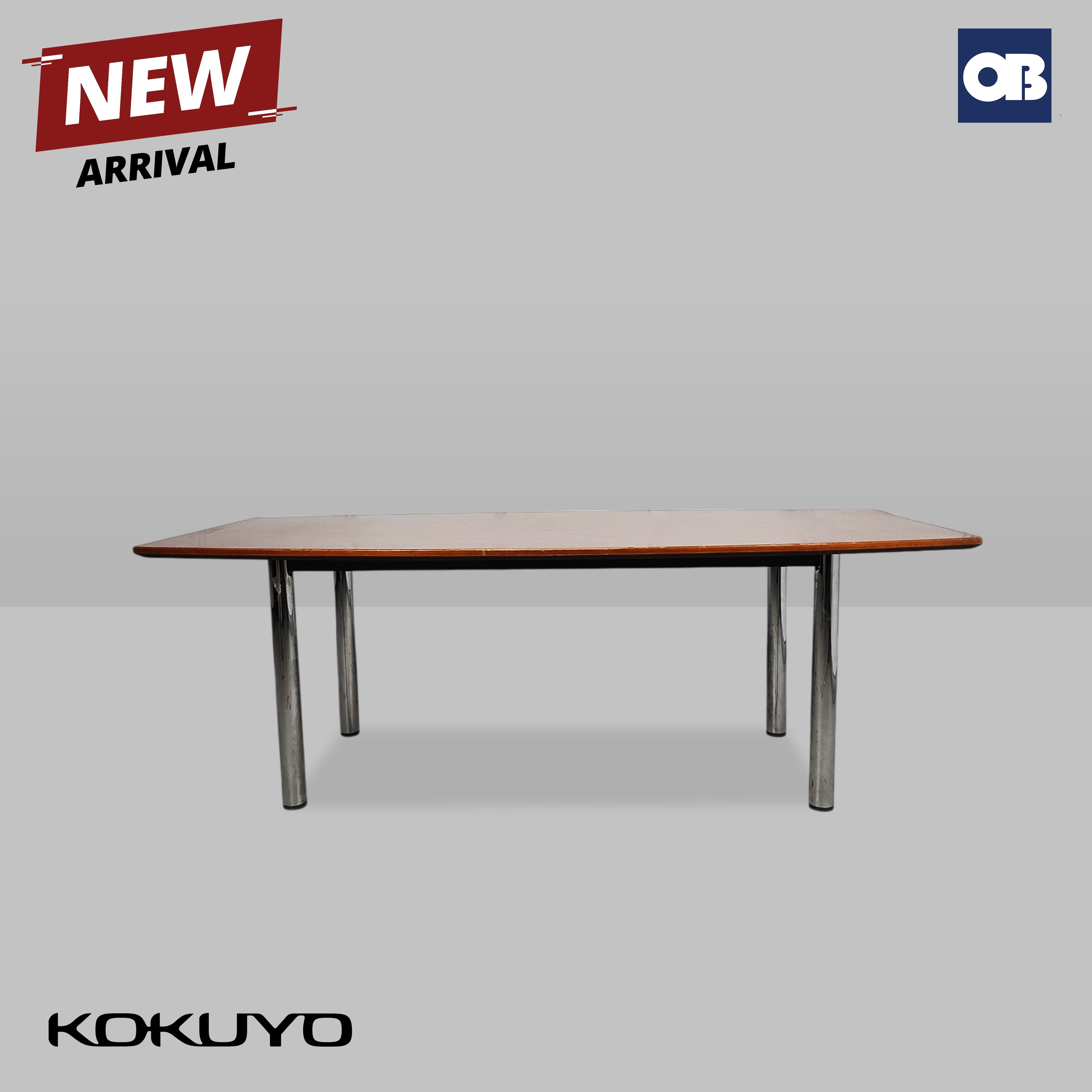 Kokuyo Center Table