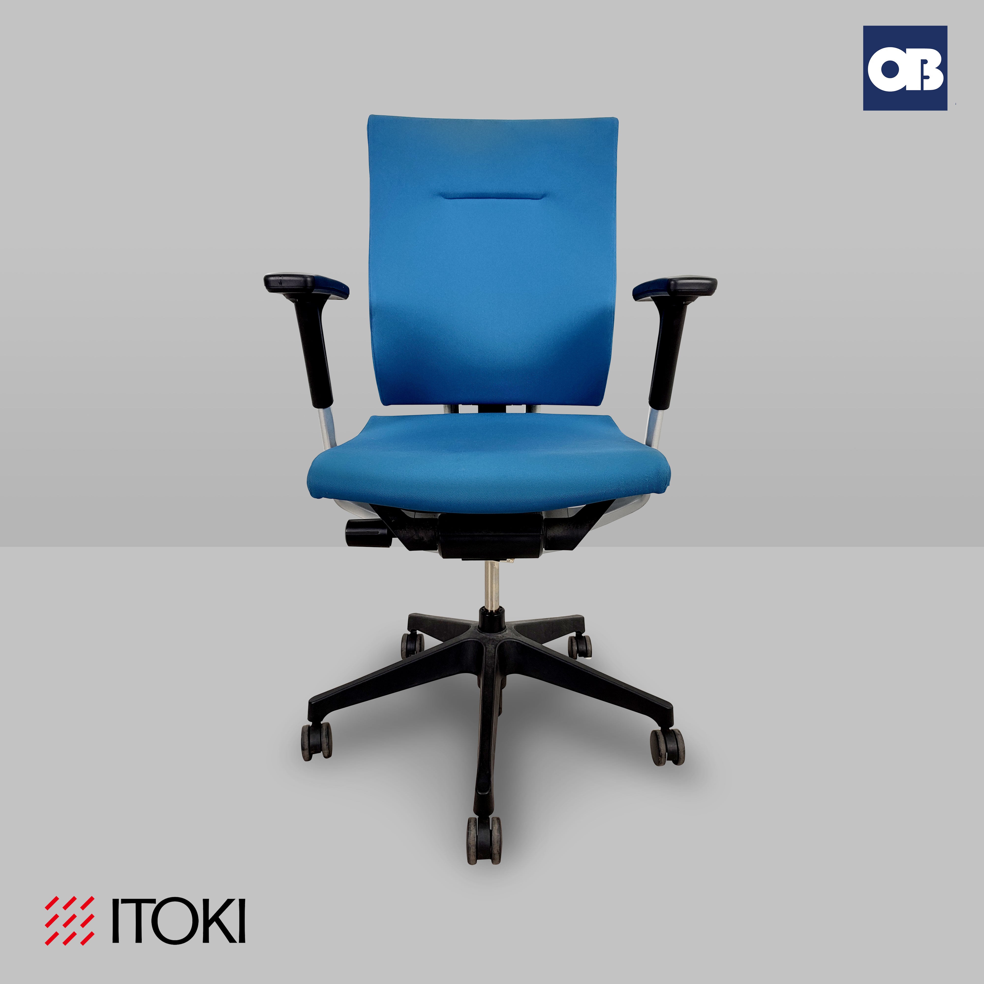 Itoki High Back Swivel Chair
